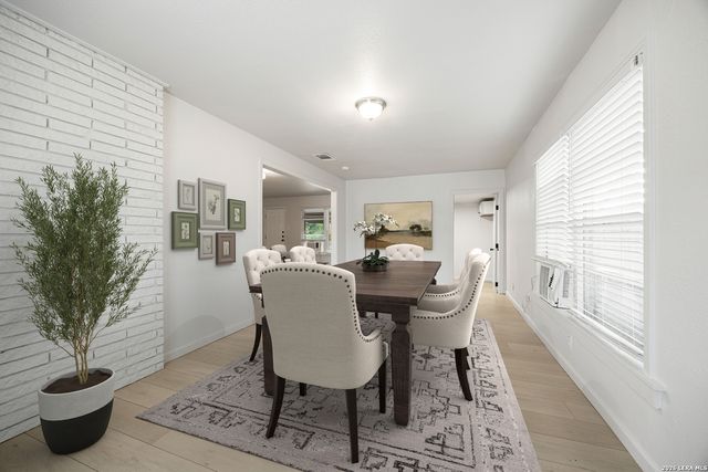 258 Antrim Dr, San Antonio, TX 78218