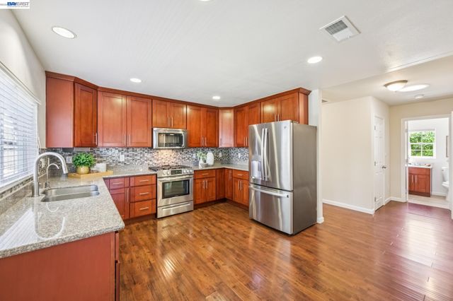 21132 Tyee Ct, Castro Valley, CA 94546