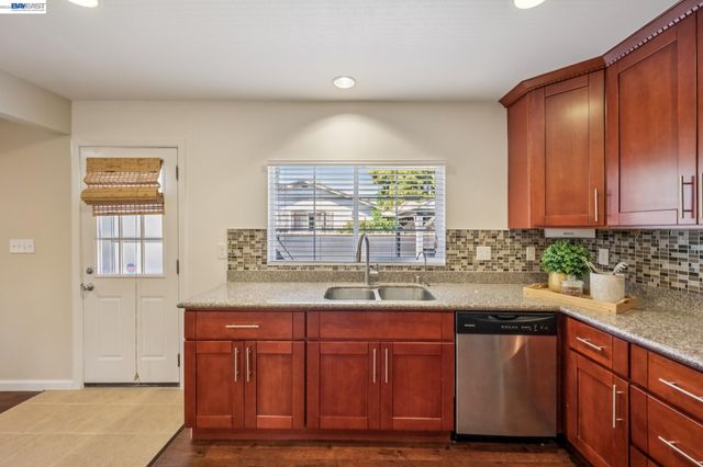 21132 Tyee Ct, Castro Valley, CA 94546