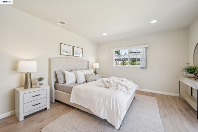 21132 Tyee Ct, Castro Valley, CA 94546