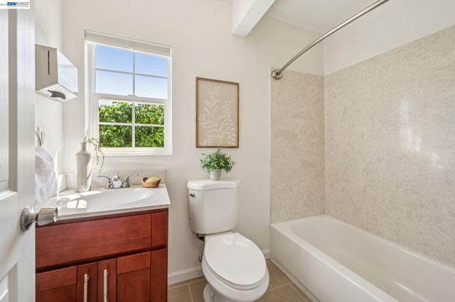 21132 Tyee Ct, Castro Valley, CA 94546