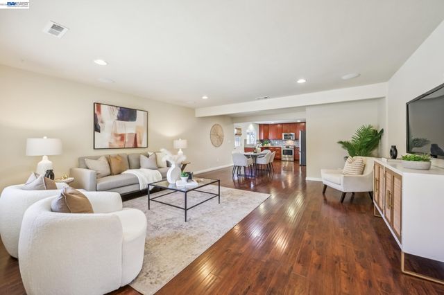 21132 Tyee Ct, Castro Valley, CA 94546