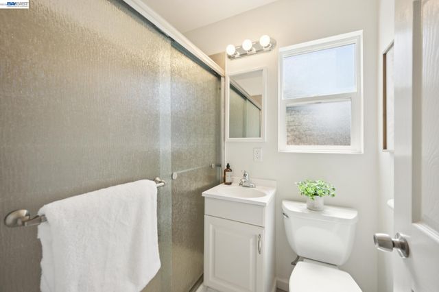 21132 Tyee Ct, Castro Valley, CA 94546