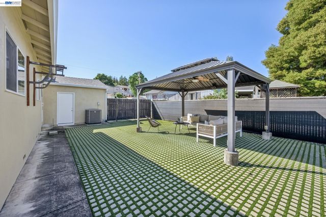 21132 Tyee Ct, Castro Valley, CA 94546