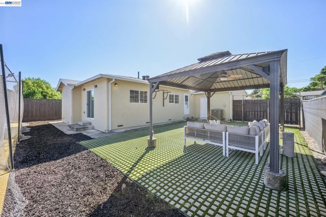 21132 Tyee Ct, Castro Valley, CA 94546