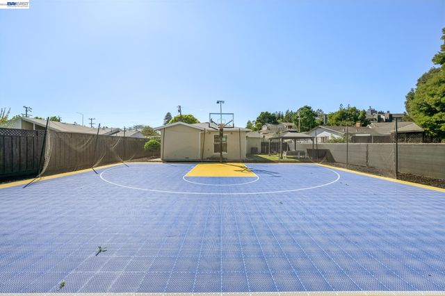 21132 Tyee Ct, Castro Valley, CA 94546