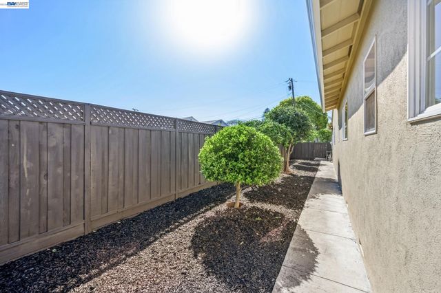 21132 Tyee Ct, Castro Valley, CA 94546