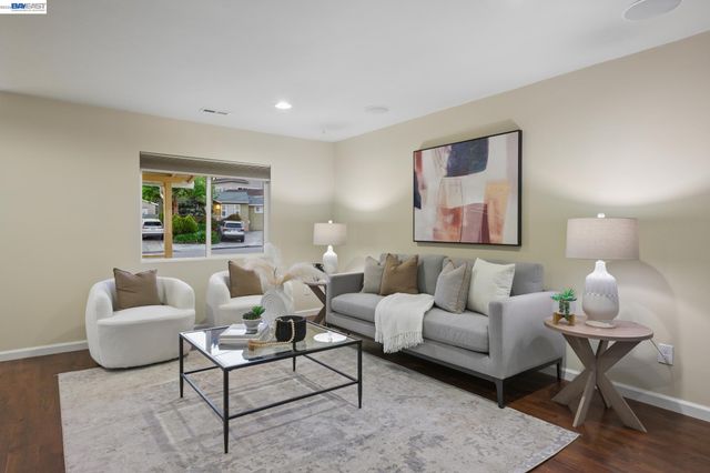 21132 Tyee Ct, Castro Valley, CA 94546