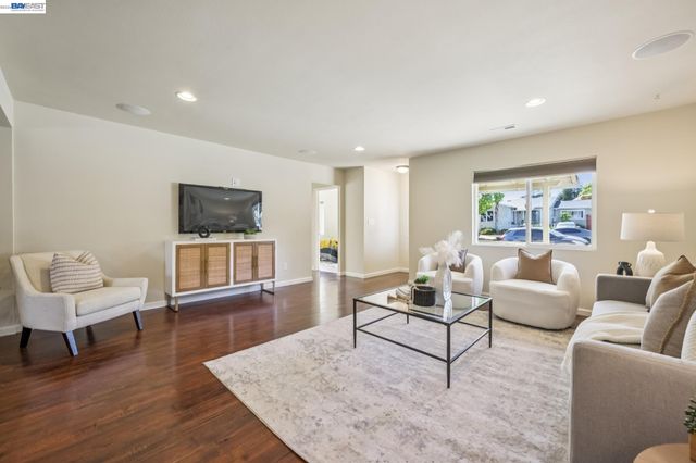 21132 Tyee Ct, Castro Valley, CA 94546