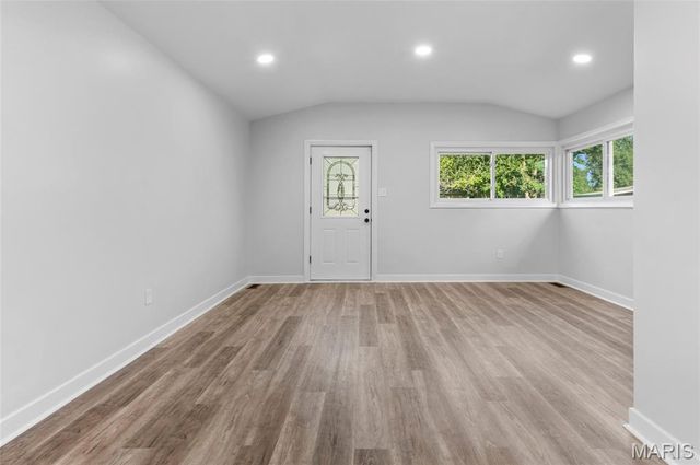 815 Southmoor Place, Godfrey, IL 62035