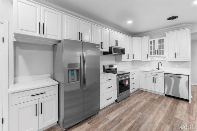 815 Southmoor Place, Godfrey, IL 62035