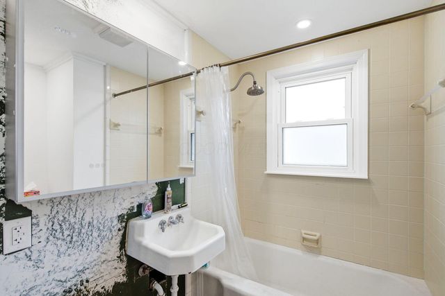 541 S James Road, Columbus, OH 43213