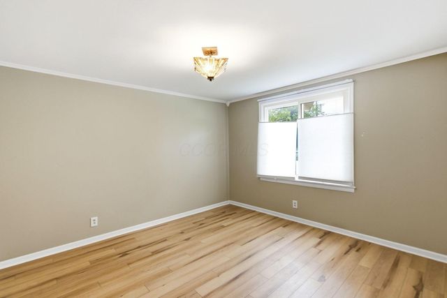 541 S James Road, Columbus, OH 43213