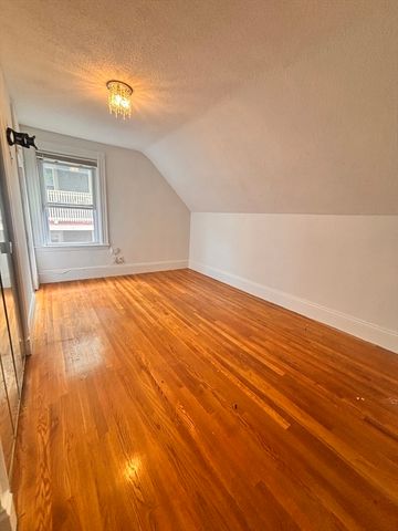 3 Fayette St 2, Cambridge, MA 02139