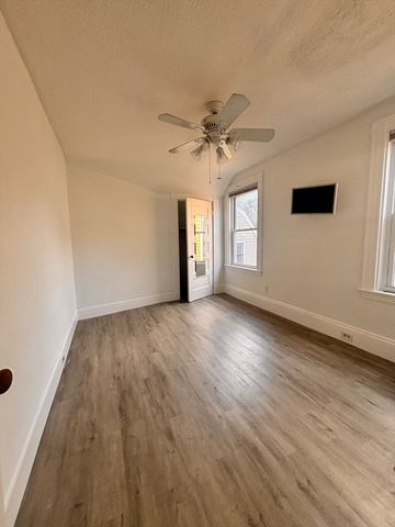 3 Fayette St 2, Cambridge, MA 02139