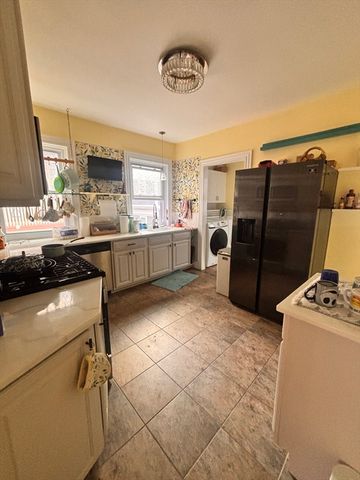 3 Fayette St 2, Cambridge, MA 02139