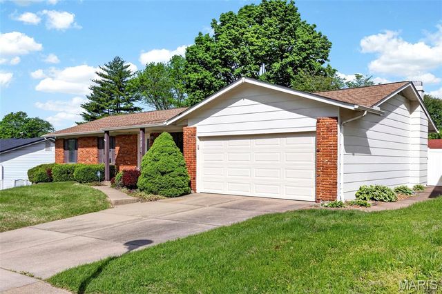 313 Gum Tree Drive, St Charles, MO 63301