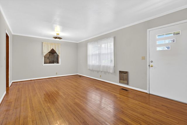 176 Old Charleston Road NE, Cleveland, TN 37312