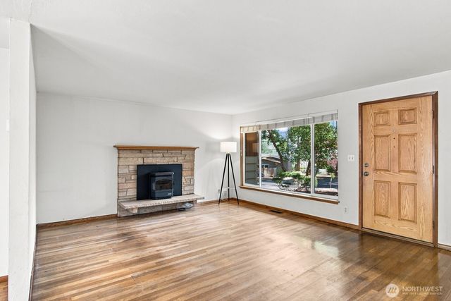 3839 145th Avenue SE, Bellevue, WA 98006