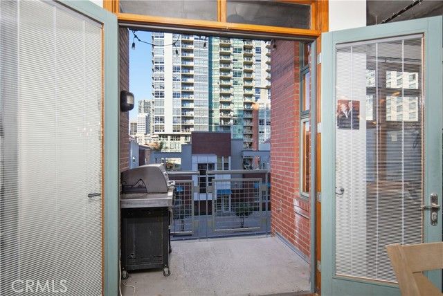 877 Island 302, San Diego, CA 92101