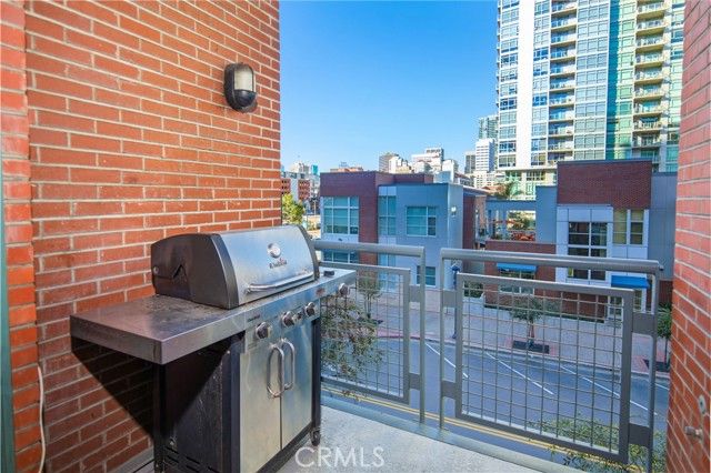 877 Island 302, San Diego, CA 92101