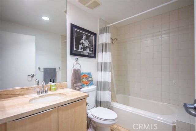 877 Island 302, San Diego, CA 92101