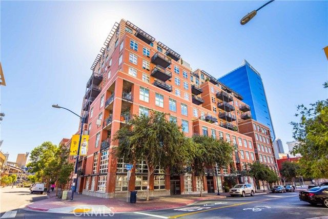 877 Island 302, San Diego, CA 92101