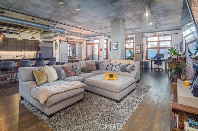 877 Island 302, San Diego, CA 92101