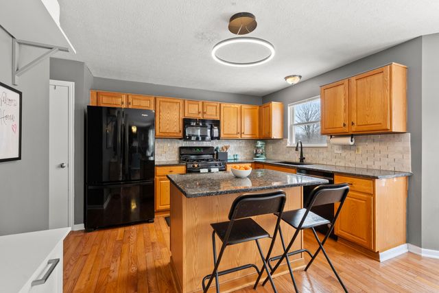 7482 Old River Drive, Blacklick, OH 43004