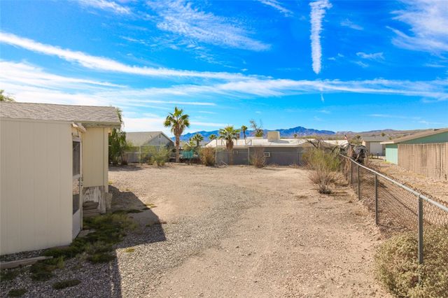 1595 River Gardens Drive, Bullhead City, AZ 86442