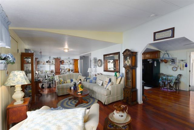 1595 River Gardens Drive, Bullhead City, AZ 86442