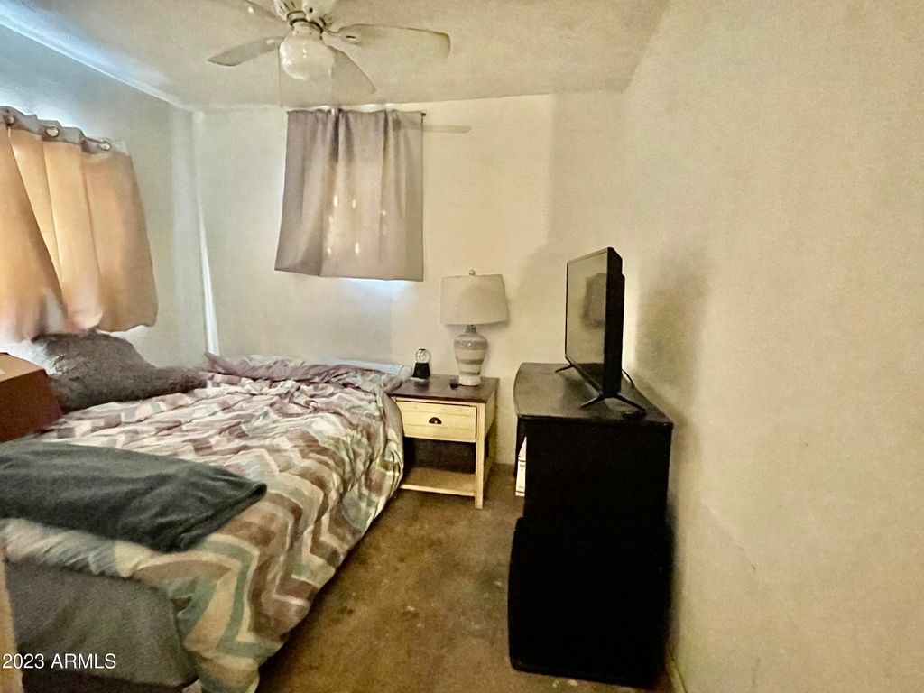 Image 15 of property listing at 231 E SECOND Avenue, Hayden, AZ 85135