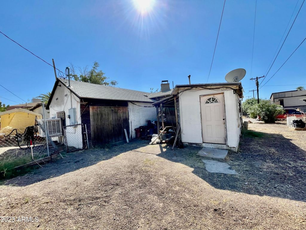 Image 17 of property listing at 231 E SECOND Avenue, Hayden, AZ 85135