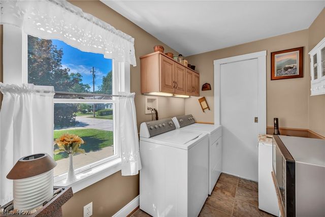 37846 Sharpe Avenue, Willoughby, OH 44094