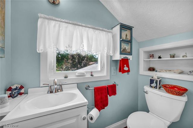37846 Sharpe Avenue, Willoughby, OH 44094