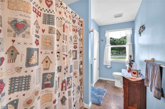 37846 Sharpe Avenue, Willoughby, OH 44094