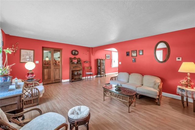 37846 Sharpe Avenue, Willoughby, OH 44094