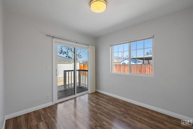 9930 Holland Street, Bakersfield, CA 93312