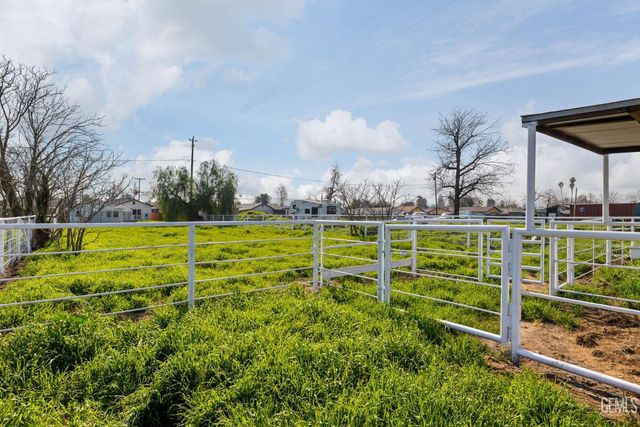 9930 Holland Street, Bakersfield, CA 93312