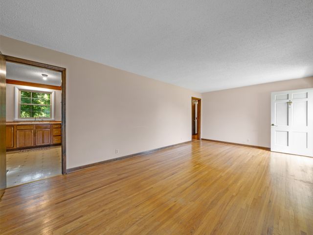 1258 Hillwood Dr, Clarksville, TN 37040