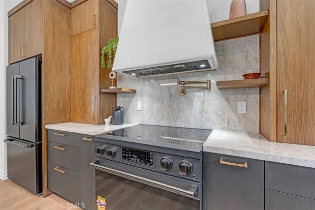 888 Oakglade, Monrovia, CA 91016