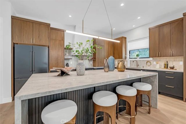 888 Oakglade, Monrovia, CA 91016