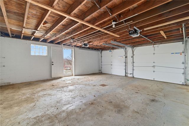 8 Esther Street, Overbrook, PA 15227