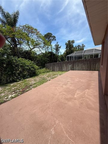 9088 Frank RD, Fort Myers, FL 33967