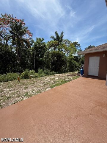 9088 Frank RD, Fort Myers, FL 33967