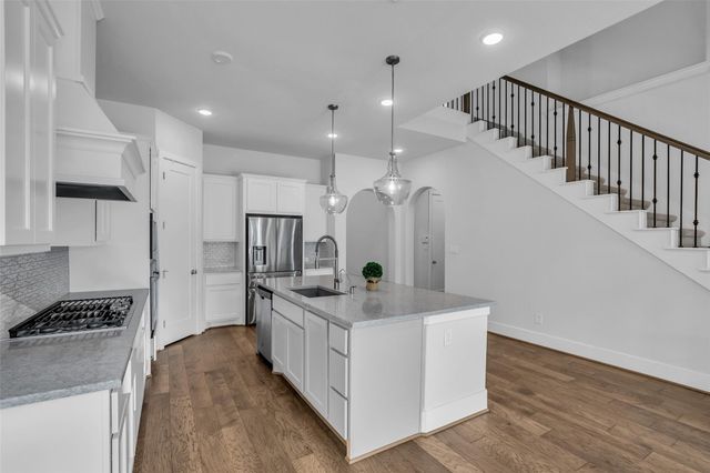 16 Clearview Terrace Place, The Woodlands, TX 77375