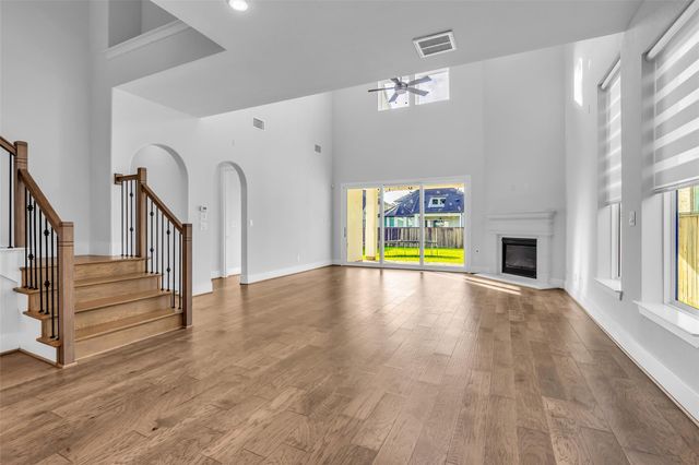 16 Clearview Terrace Place, The Woodlands, TX 77375
