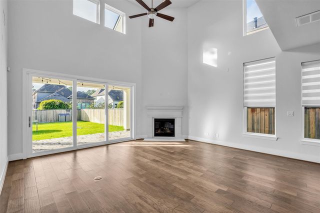 16 Clearview Terrace Place, The Woodlands, TX 77375