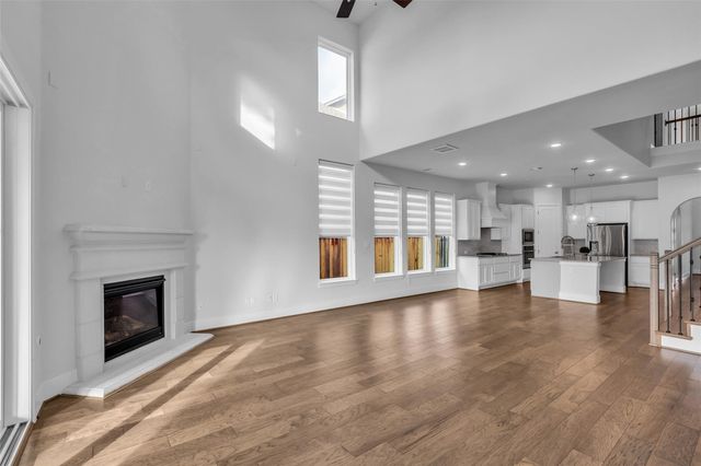 16 Clearview Terrace Place, The Woodlands, TX 77375