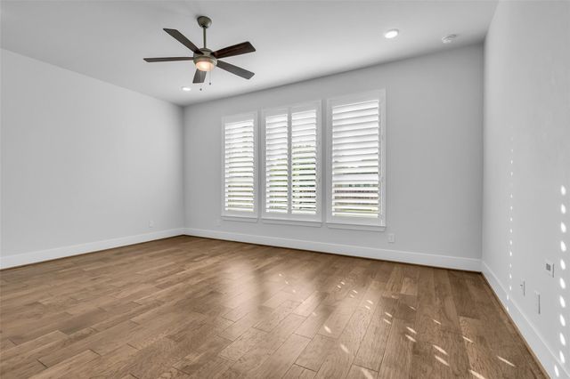 16 Clearview Terrace Place, The Woodlands, TX 77375